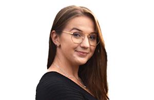 Klaudia - Junior Financial Specialist